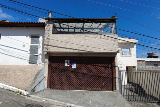 Fachada de casa à venda com 3 quartos, 108m² em Vila Fachini, São Paulo