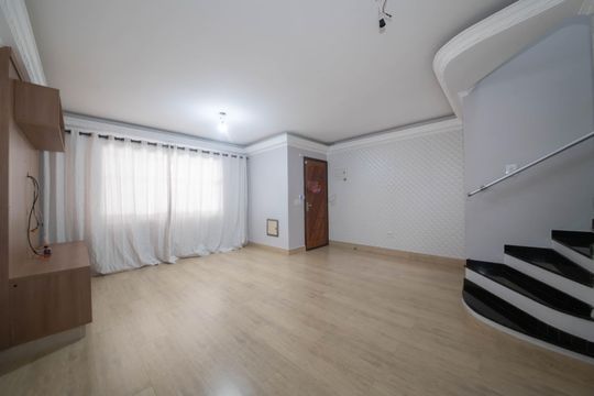 Casa à venda com 3 quartos, 108m² em Vila Fachini, São Paulo