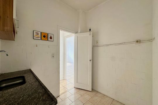 Cozinha de apartamento à venda com 2 quartos, 74m² em Lagoa, Rio de Janeiro