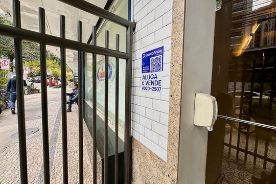 Placa de apartamento à venda com 2 quartos, 74m² em Lagoa, Rio de Janeiro