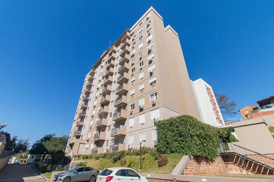 Fachada do bloco de apartamento à venda com 2 quartos, 56m² em Tristeza, Porto Alegre