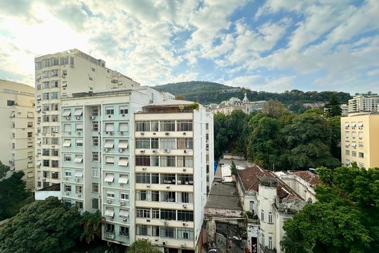Vista de apartamento à venda com 2 quartos, 100m² em Laranjeiras, Rio de Janeiro