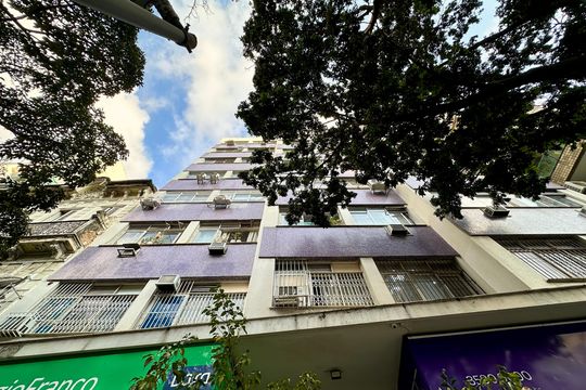 Fachada de apartamento à venda com 2 quartos, 100m² em Laranjeiras, Rio de Janeiro