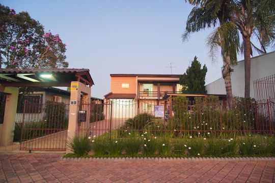 Fachada de casa à venda com 5 quartos, 300m² em São Jorge, Novo Hamburgo