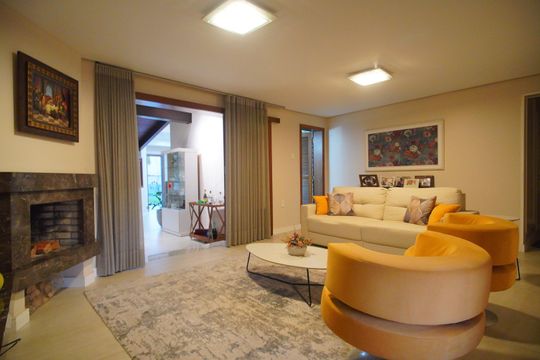 Sala de casa à venda com 5 quartos, 300m² em São Jorge, Novo Hamburgo