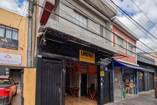 Fachada de casa para alugar com 2 quartos, 75m² em Parque Maria Domitila, São Paulo