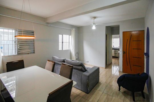 Sala de casa para alugar com 2 quartos, 75m² em Parque Maria Domitila, São Paulo