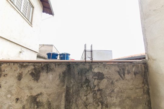 Vista do Quarto de casa para alugar com 1 quarto, 80m² em Vila Santa Teresinha, São Paulo