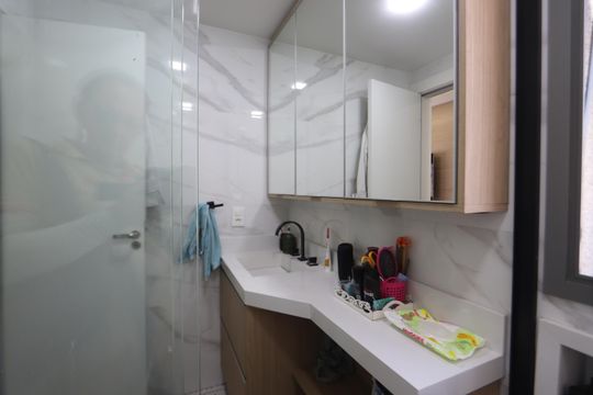 Banheiro da Suíte 1 de apartamento para alugar com 2 quartos, 91m² em Vila Prudente, São Paulo
