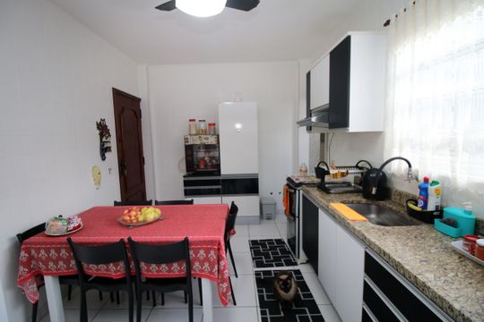 Cozinha de apartamento à venda com 2 quartos, 90m² em Olaria, Rio de Janeiro