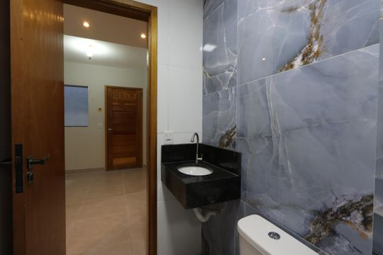 Banheiro de apartamento à venda com 2 quartos, 40m² em São Lucas, São Paulo