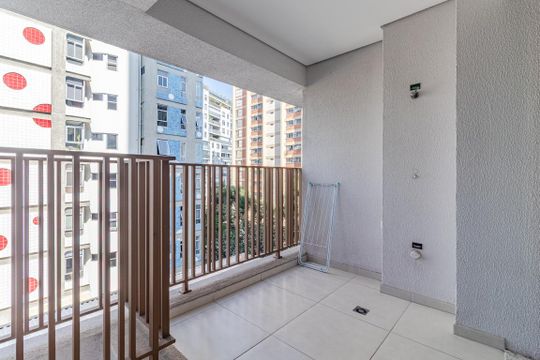 Varanda de kitnet/studio à venda com 1 quarto, 27m² em Sumarezinho, São Paulo