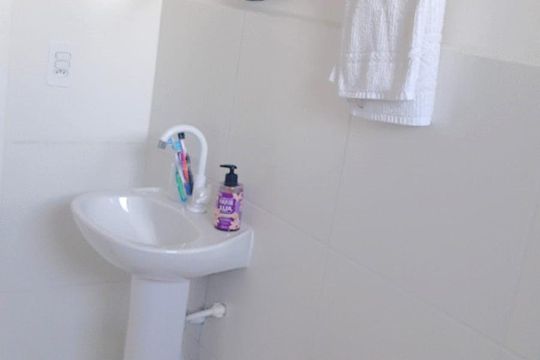 Banheiro de apartamento para alugar com 2 quartos, 50m² em Cemucam, Cotia