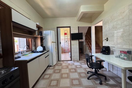 Cozinha de casa à venda com 2 quartos, 300m² em Santa Teresa, São Leopoldo