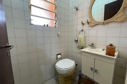 Banheiro 2 de casa à venda com 3 quartos, 158m² em Jardim Sarah, São Paulo