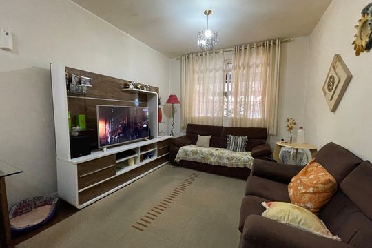 Casa à venda com 3 quartos, 158m² em Jardim Sarah, São Paulo