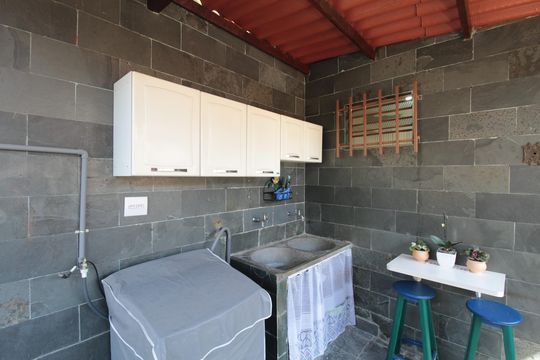 Área de Serviço de casa à venda com 2 quartos, 351m² em Glória, Belo Horizonte