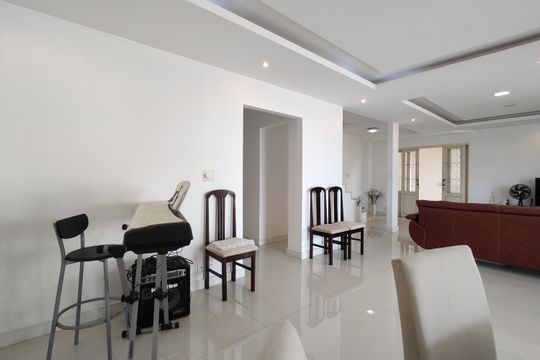 Sala de casa de condomínio à venda com 5 quartos, 900m² em Pechincha, Rio de Janeiro
