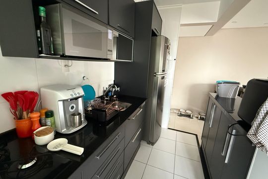 Cozinha de apartamento à venda com 2 quartos, 86m² em Jardim Flor da Montanha, Guarulhos