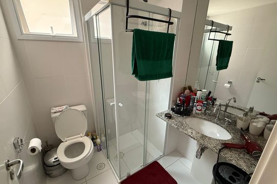 Banheiro 2 de apartamento à venda com 2 quartos, 86m² em Jardim Flor da Montanha, Guarulhos