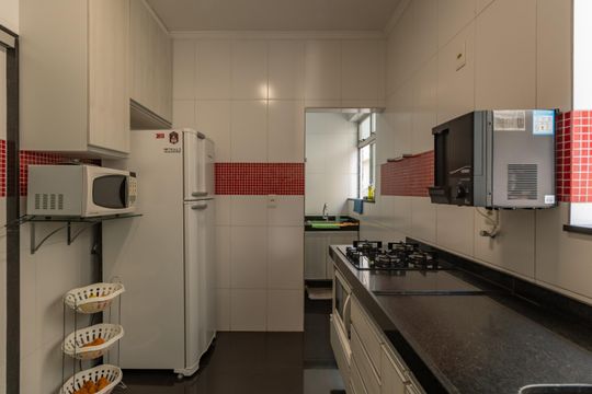 Cozinha de apartamento à venda com 4 quartos, 200m² em Ouro Preto, Belo Horizonte