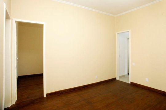 Sala de casa para alugar com 2 quartos, 117m² em São Geraldo, Porto Alegre