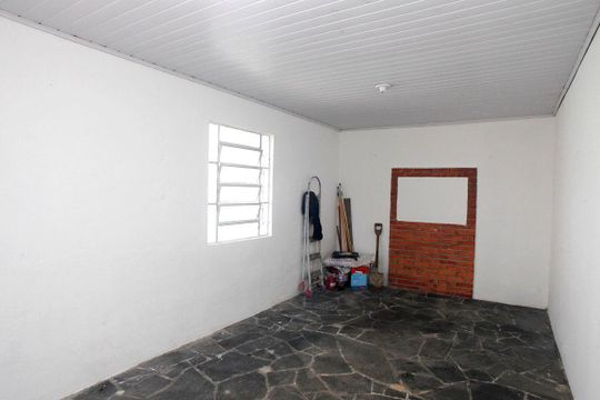 Garagem de casa para alugar com 2 quartos, 117m² em São Geraldo, Porto Alegre