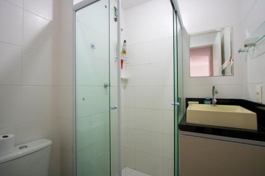 Banheiro de apartamento à venda com 2 quartos, 35m² em Rp3 (regiões de Planejamento), Santo André
