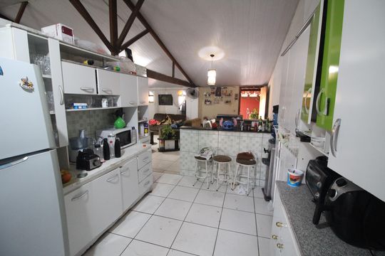 Cozinha de casa à venda com 3 quartos, 300m² em Conjunto Agua Branca, Contagem