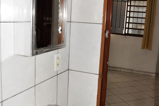 Banheiro Social de apartamento à venda com 2 quartos, 49m² em Jardim Antartica, São Paulo