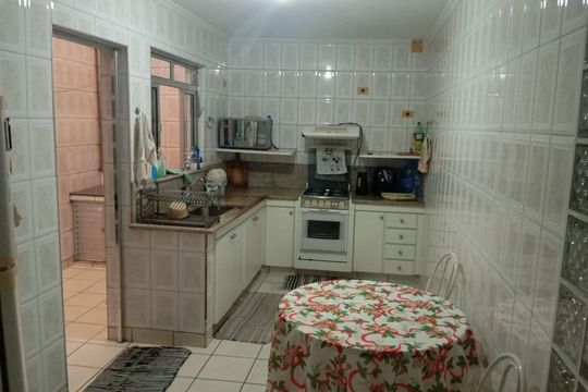 Cozinha de casa para alugar com 3 quartos, 1200m² em Vila Sao Joao, Guarulhos