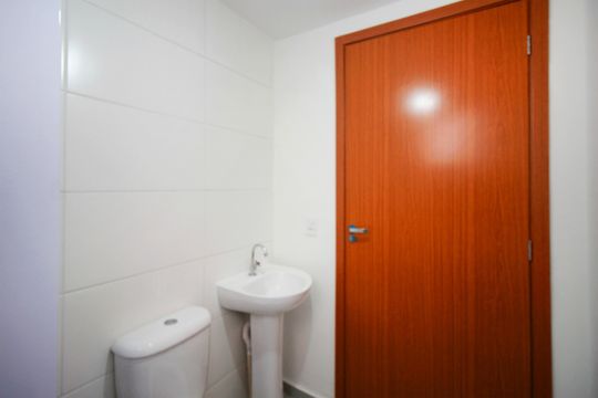 Banheiro de apartamento para alugar com 2 quartos, 54m² em Goiânia, Belo Horizonte