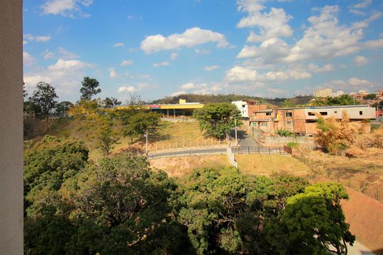 Vista Quarto 2 de apartamento para alugar com 2 quartos, 54m² em Goiânia, Belo Horizonte