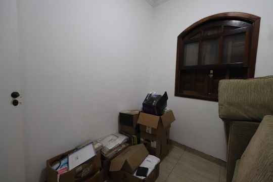 Quarto 3 de casa à venda com 6 quartos, 400m² em Vila Carrão, São Paulo