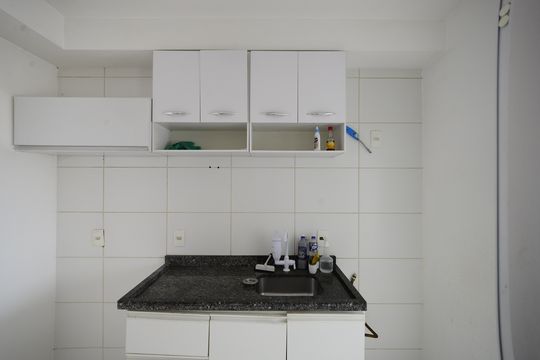 Cozinha de apartamento para alugar com 1 quarto, 37m² em Liberdade, São Paulo