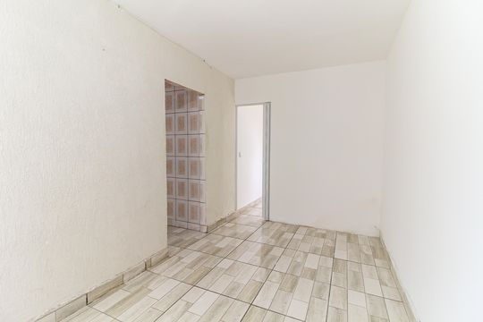 Sala de apartamento para alugar com 3 quartos, 56m² em Conjunto Residencial José Bonifácio, São Paulo
