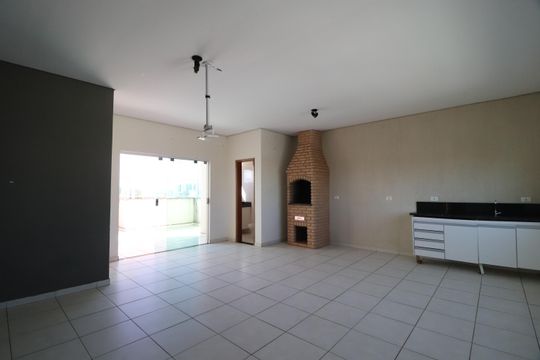 Cobertura de apartamento para alugar com 3 quartos, 134m² em Santa Mônica, Uberlândia