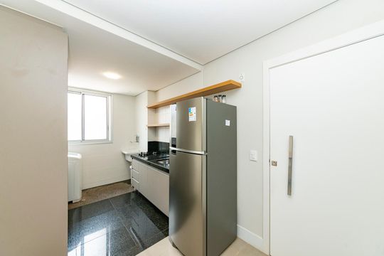 Cozinha de apartamento à venda com 1 quarto, 47m² em Buritis, Belo Horizonte