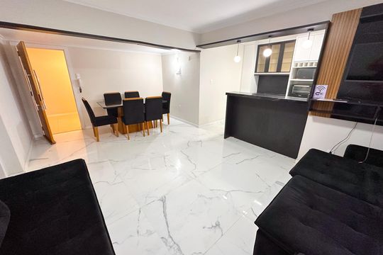 Sala  de apartamento para alugar com 2 quartos, 119m² em Centro, Florianópolis