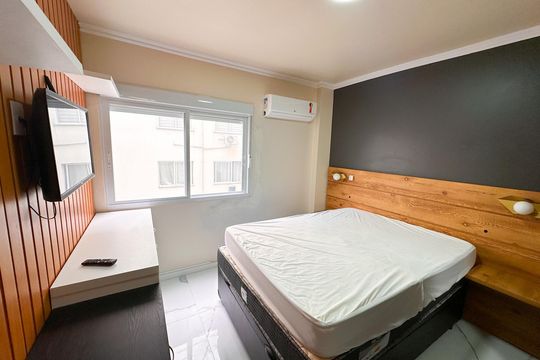 Quarto 1 de apartamento para alugar com 2 quartos, 119m² em Centro, Florianópolis