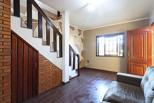 Sala de casa à venda com 2 quartos, 110m² em Rubem Berta, Porto Alegre