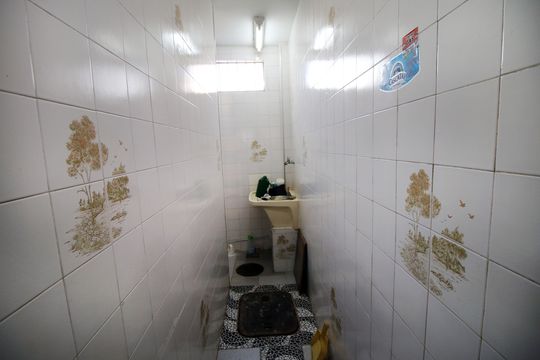 Área de Serviço de casa para alugar com 4 quartos, 297m² em Brás de Pina, Rio de Janeiro