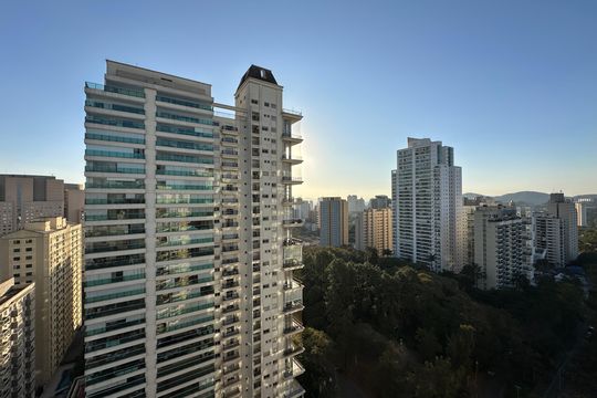Vista de apartamento à venda com 3 quartos, 240m² em Alphaville Industrial, Barueri