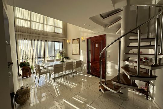 Apartamento à venda com 3 quartos, 240m² em Alphaville Industrial, Barueri