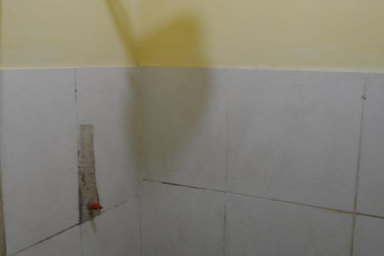 Banheiro Social de kitnet/studio para alugar com 1 quarto, 30m² em Taquara, Rio de Janeiro
