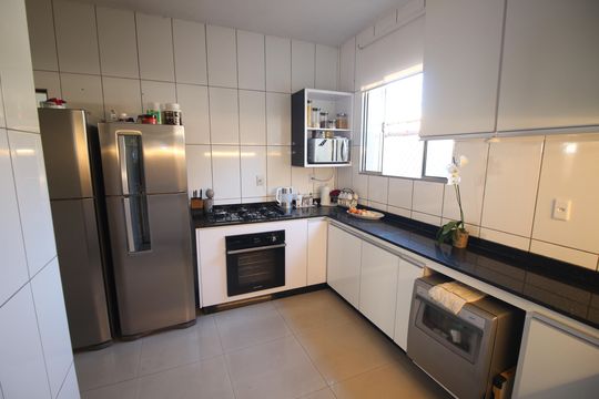 Cozinha de casa à venda com 4 quartos, 530m² em Inconfidentes, Contagem
