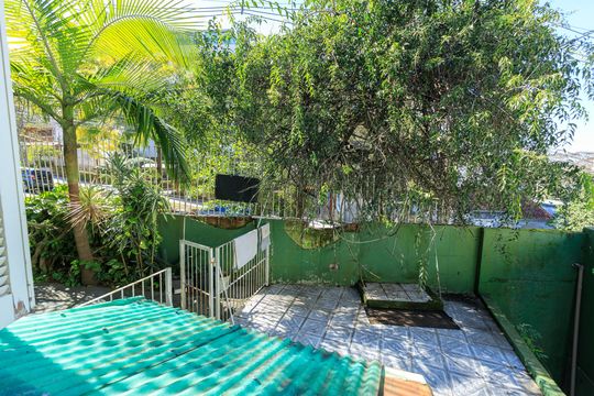 Vista do Quarto 2 de casa à venda com 4 quartos, 200m² em Petrópolis, Porto Alegre