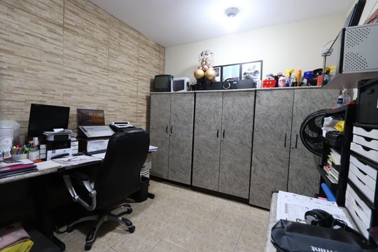 Quarto 3 de casa à venda com 3 quartos, 130m² em Vila Tolstoi, São Paulo