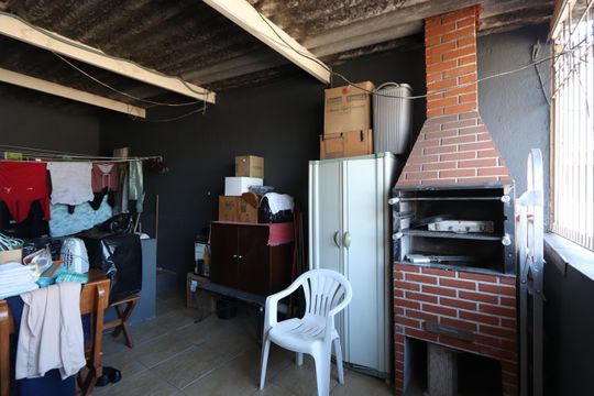 Lavanderia de casa à venda com 3 quartos, 130m² em Vila Tolstoi, São Paulo