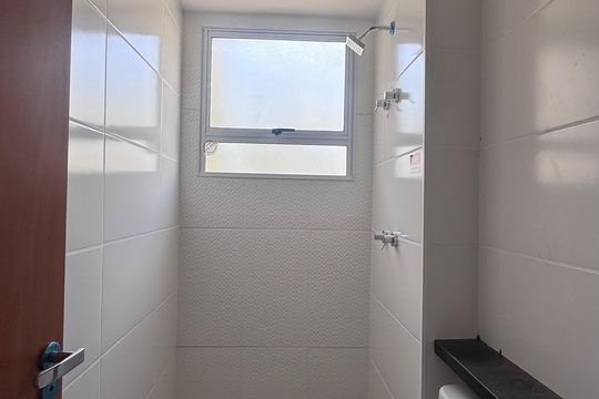 Banheiro de apartamento para alugar com 2 quartos, 57m² em Jardim Nova Europa, Campinas